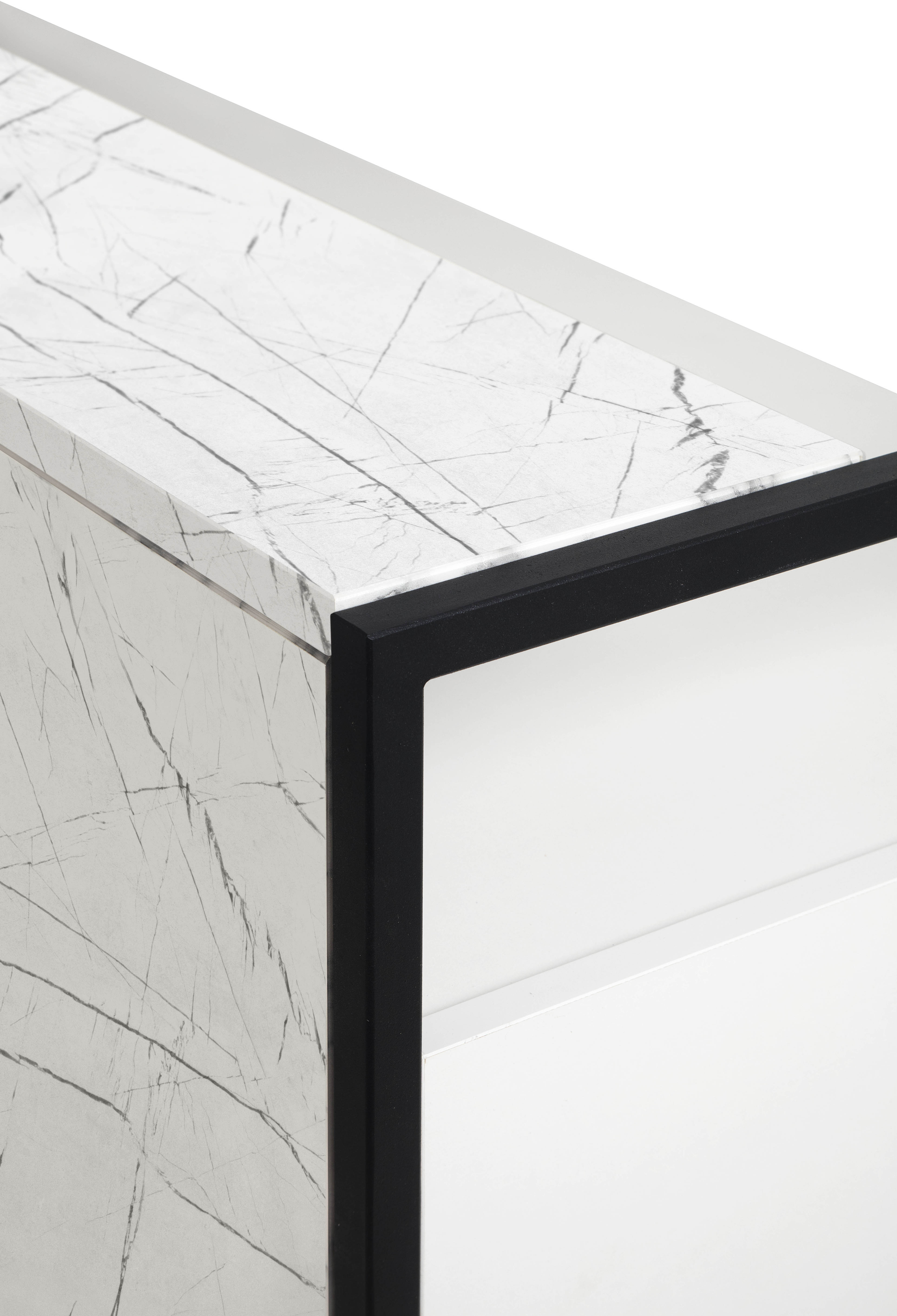 Sage_L30_Light_Grey_PL60_Carrara_detail_2.jpg