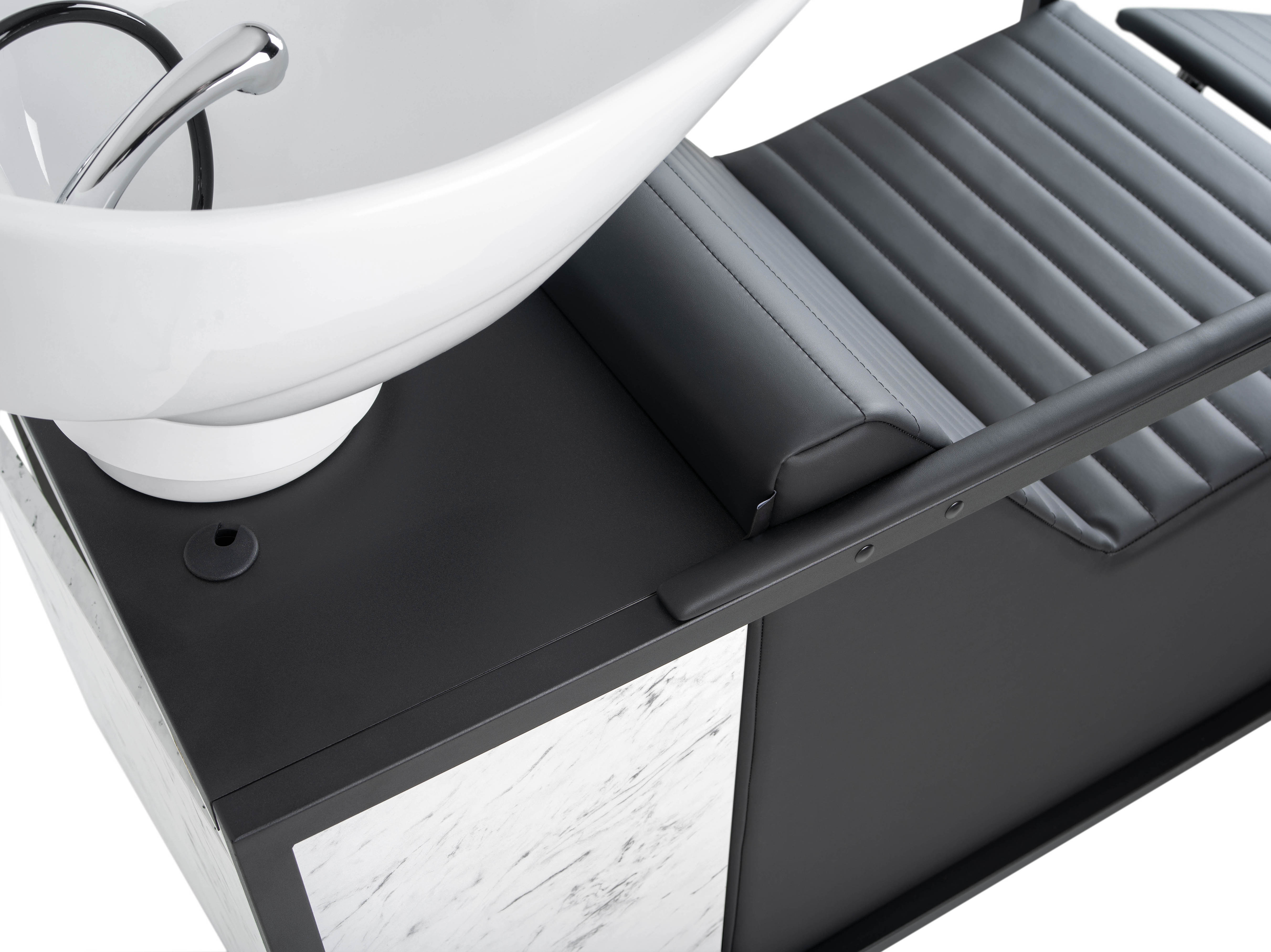 Tarn_White_Pure_PT95_Black_PL60_Carrara_detail_3.jpg